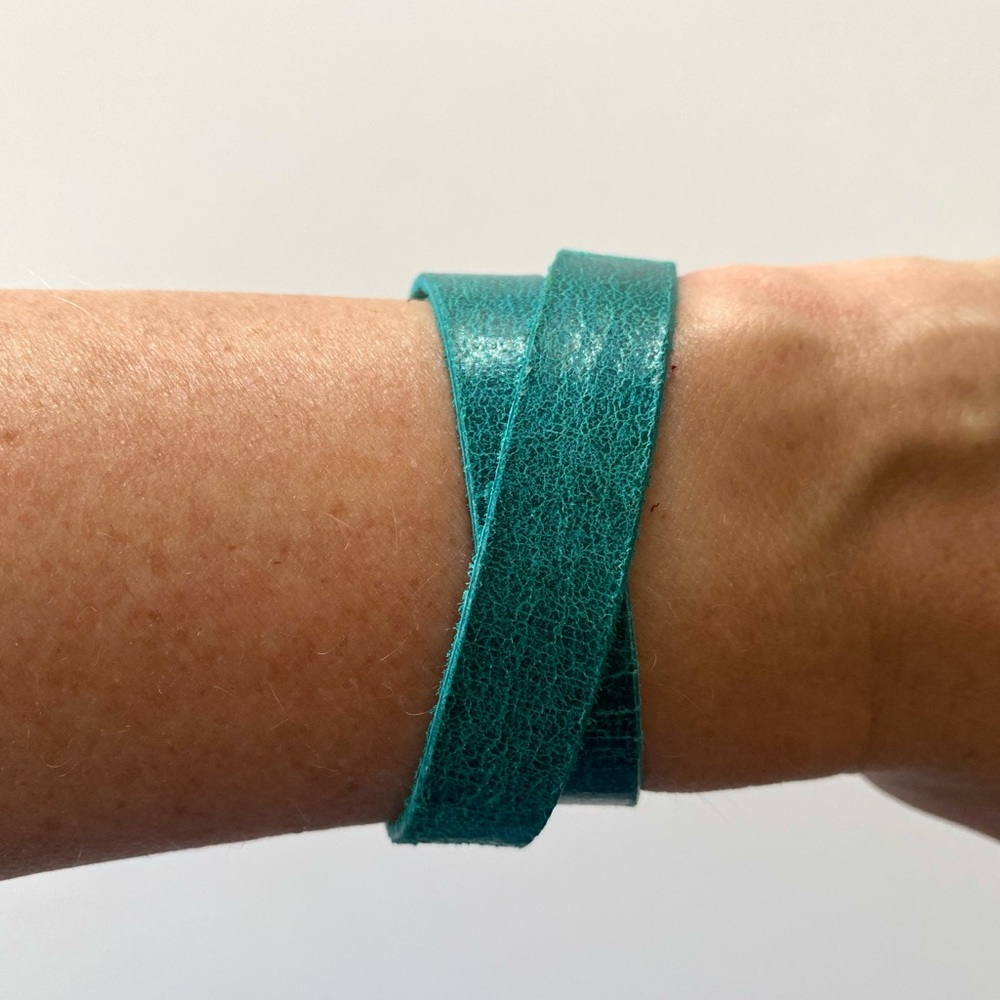 Flourish Leather Handmade Teal Wrap Bracelet
